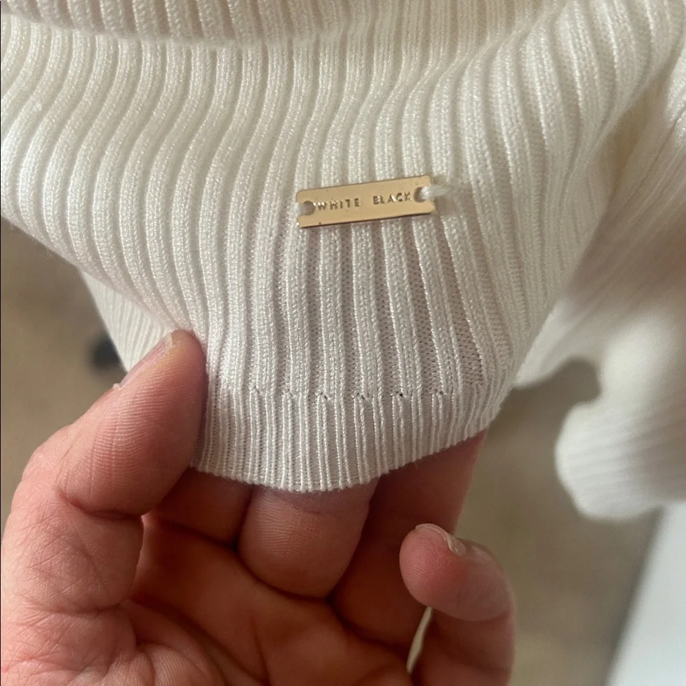 White House Black Market Ivory Ribbed Sweater - Picture 3 of 6